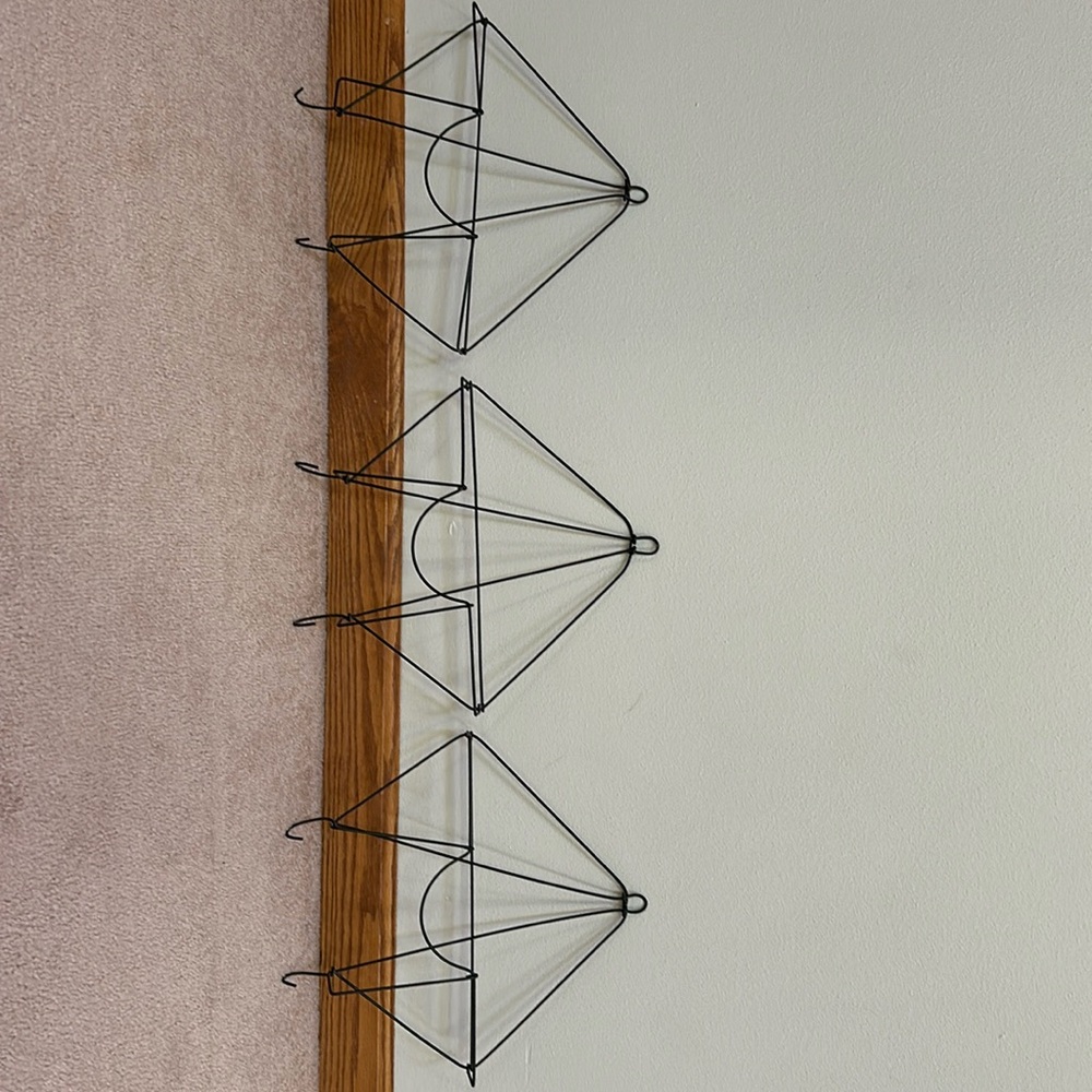 Magnolia plate holders.